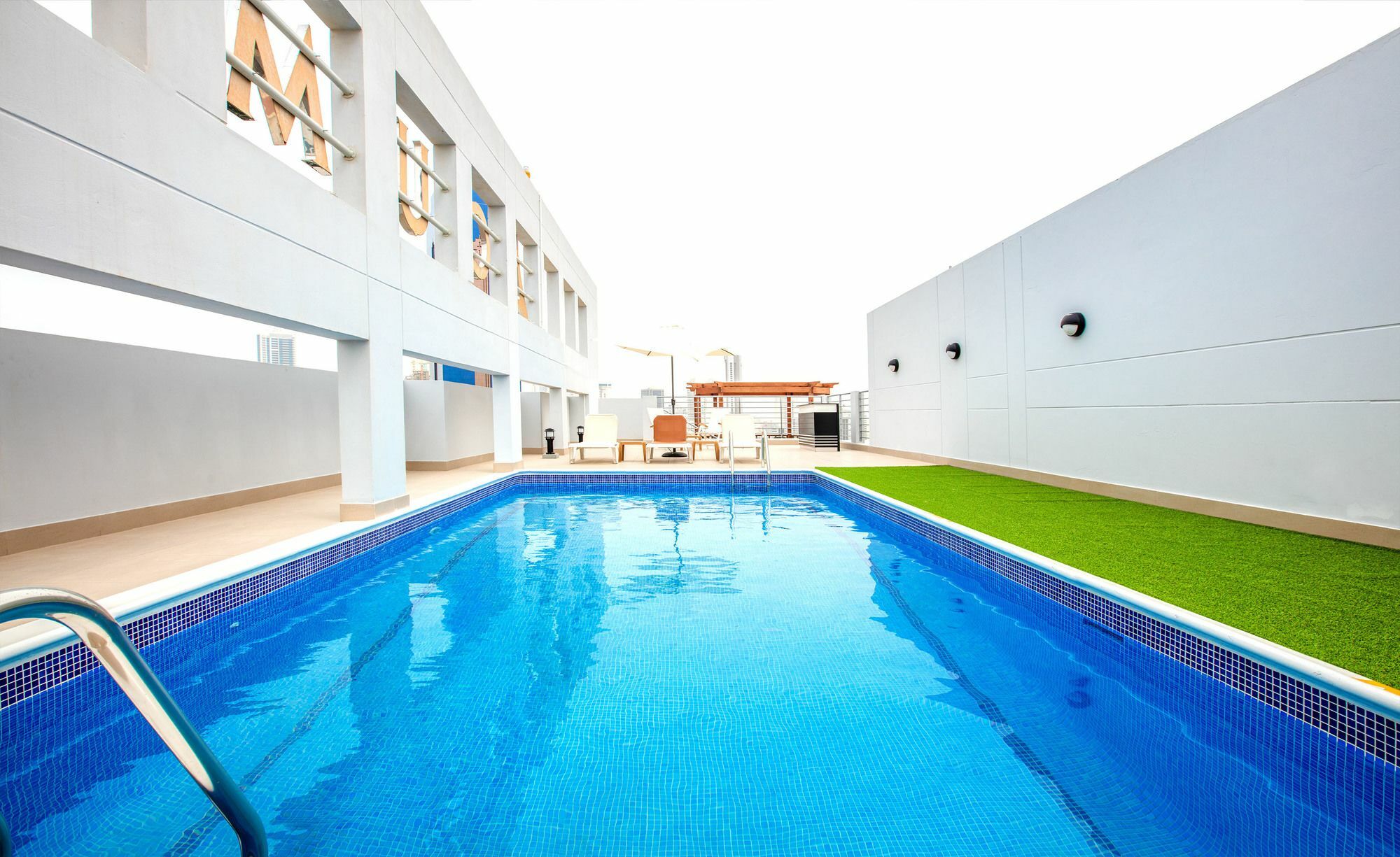 Loumage Suites And Spa Μανάμα Εξωτερικό φωτογραφία